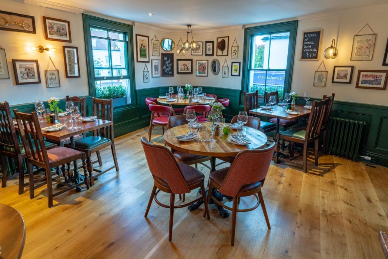 Albert Arms Esher Exterior foto